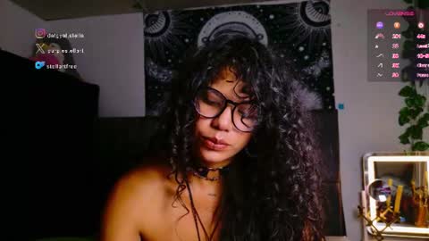 Snapshot of stellart_ chatting on July 9, 2026, 5:00 am stellart_ online show from July 9, 2026, 5:00 am