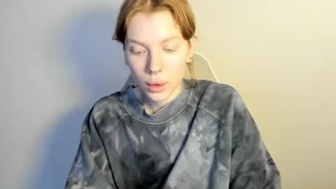 S T E L L A online show from December 18, 2025, 8:31 am