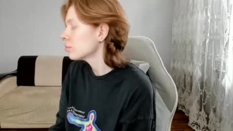 S T E L L A online show from April 26, 2026, 11:08 am