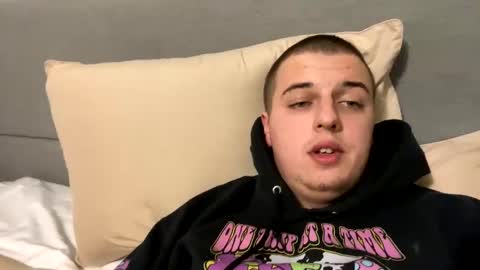 Honestly Im a slut I have a high sex drive and I love talking to people off this platform  online show from January 14, 2025, 11:16 pm
