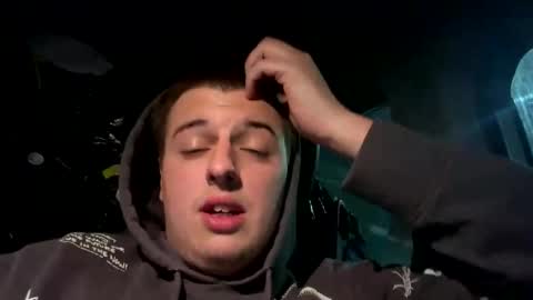 Honestly Im a slut I have a high sex drive and I love talking to people off this platform  online show from February 18, 2025, 2:38 am