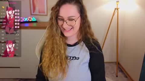 Snapshot of steph_sweet chatting on October 21, 2025, 9:59 pm Emma online show from October 21, 2025, 9:59 pm