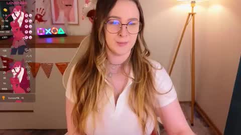 Snapshot of steph_sweet chatting on October 29, 2025, 10:11 pm Emma online show from October 29, 2025, 10:11 pm