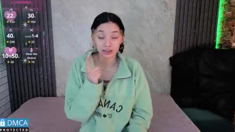 Stepha online show from November 27, 2025, 11:12 am