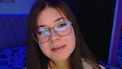 Snapshot of stepha_sweet chatting on January 19, 2025, 9:55 pm Emma online show from January 19, 2025, 9:55 pm