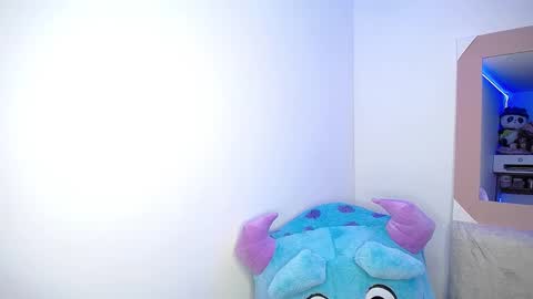 Snapshot of stepha_sweet chatting on February 4, 2025, 7:22 pm Emma online show from February 4, 2025, 7:22 pm