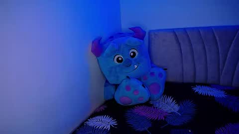 Snapshot of stepha_sweet chatting on February 9, 2025, 2:17 am Emma online show from February 9, 2025, 2:17 am