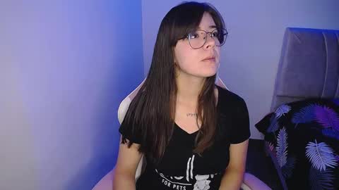 Snapshot of stepha_sweet chatting on February 20, 2025, 3:01 am Emma online show from February 20, 2025, 3:01 am