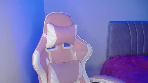 Snapshot of stepha_sweet chatting on February 24, 2025, 1:13 am Emma online show from February 24, 2025, 1:13 am