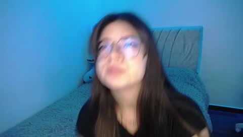 Snapshot of stepha_sweet chatting on February 25, 2025, 12:14 am Emma online show from February 25, 2025, 12:14 am