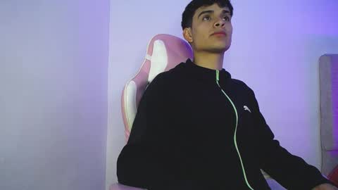 Snapshot of stepha_sweet chatting on September 16, 2025, 4:57 am Emma online show from September 16, 2025, 4:57 am