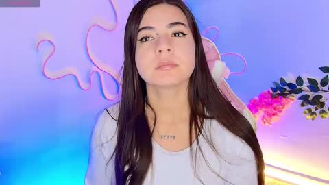 Snapshot of stepha_sweet chatting on February 11, 2026, 1:43 am Emma online show from February 11, 2026, 1:43 am