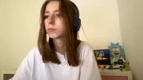 Snapshot of stephanerhule chatting on October 18, 2025, 9:21 am Emilia online show from October 18, 2025, 9:21 am