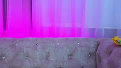 Stefff  online show from May 25, 2026, 2:06 am