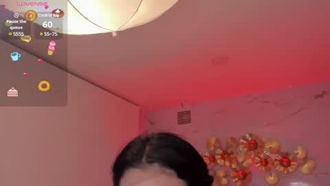 Snapshot of stephania_diamond chatting on December 18, 2024, 9:14 am online show from December 18, 2024, 9:14 am