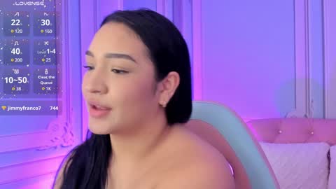 Snapshot of stephania_diamond chatting on December 31, 2024, 8:15 am online show from December 31, 2024, 8:15 am