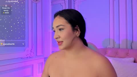 Snapshot of stephania_diamond chatting on January 17, 2025, 8:24 am online show from January 17, 2025, 8:24 am