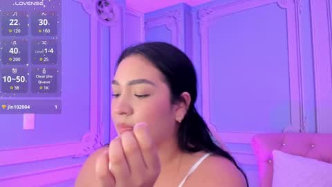 Snapshot of stephania_diamond chatting on January 19, 2025, 12:38 am online show from January 19, 2025, 12:38 am
