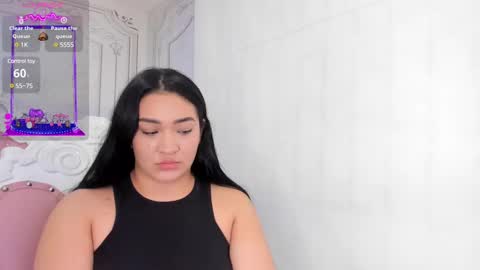 Snapshot of stephania_diamond chatting on February 19, 2025, 8:22 am online show from February 19, 2025, 8:22 am