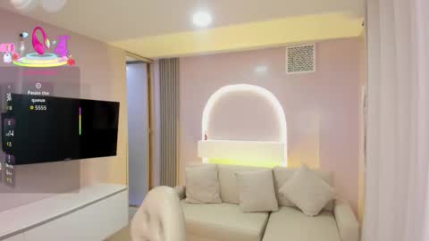 Snapshot of stephania_diamond chatting on February 3, 2026, 2:21 am online show from February 3, 2026, 2:21 am