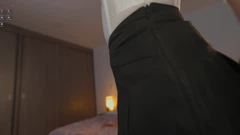 stephania_let online show from May 3, 2026, 2:12 pm