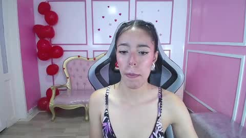 Snapshot of stephania_t chatting on March 9, 2025, 11:36 am Stephania online show from March 9, 2025, 11:36 am
