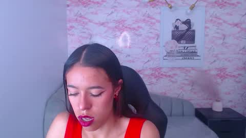 Snapshot of stephania_t chatting on October 4, 2025, 2:53 am Stephania online show from October 4, 2025, 2:53 am