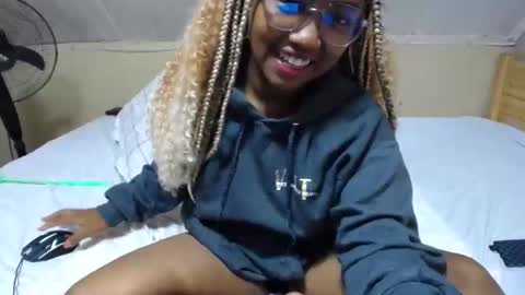 Snapshot of stephaniafa chatting on March 10, 2025, 3:45 am perfectly imperfect girl online show from March 10, 2025, 3:45 am