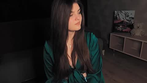 Snapshot of stephanieemiller chatting on October 5, 2025, 1:59 am Steph online show from October 5, 2025, 1:59 am