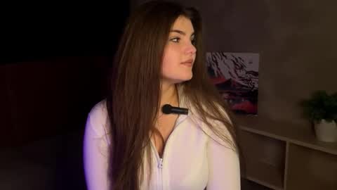 Snapshot of stephanieemiller chatting on October 7, 2025, 12:41 am Steph online show from October 7, 2025, 12:41 am