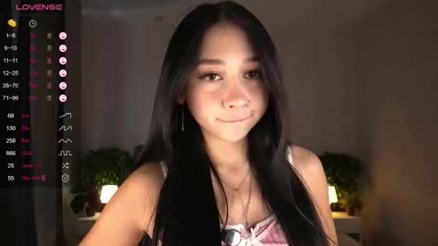 Snapshot of stephaniesally chatting on October 10, 2025, 5:50 am Sonya online show from October 10, 2025, 5:50 am