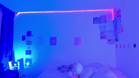 Stephanie  online show from December 27, 2024, 2:14 am