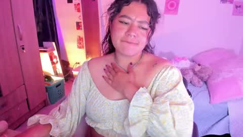 Stephanie  online show from February 5, 2025, 4:06 am