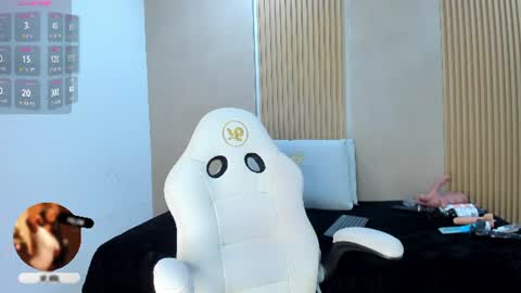 Stephany online show from August 1, 2026, 7:46 pm