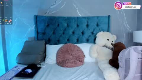 Stefanny online show from April 23, 2026, 12:45 am