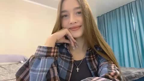 Snapshot of stepheniepettry chatting on October 16, 2025, 12:06 pm Hello My name is Adele im new model here and little but shy but curious. online show from October 16, 2025, 12:06 pm
