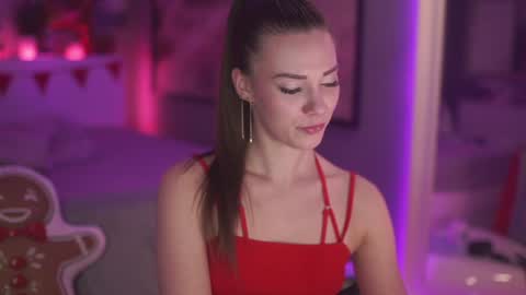 stephie0404 online show from December 10, 2024, 7:54 pm