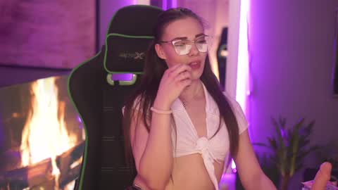 stephie0404 online show from December 25, 2024, 11:42 pm