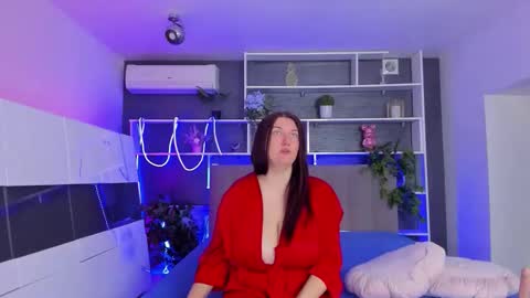 Stephie online show from May 7, 2026, 5:24 am