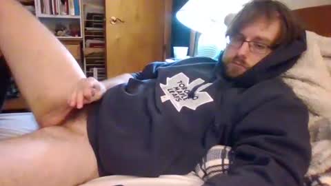 Snapshot of sterben13v chatting on September 21, 2025, 11:28 pm Ian23602 online show from September 21, 2025, 11:28 pm