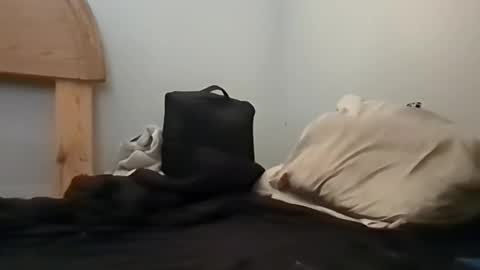 sterng123 online show from October 13, 2025, 6:19 pm