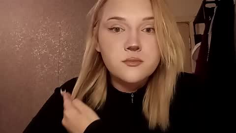 stesha447163 online show from March 18, 2026, 9:40 pm