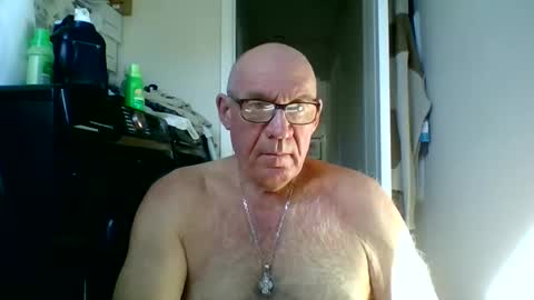 stevejons47 online show from October 20, 2025, 2:28 pm