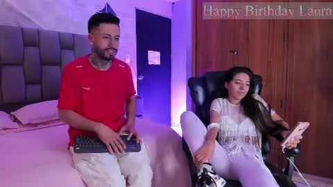 Snapshot of stevenandlaura_ chatting on June 25, 2026, 5:23 am stevenandlaura_ online show from June 25, 2026, 5:23 am