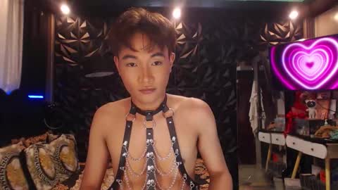 Snapshot of stevetwinktop chatting on November 1, 2025, 10:23 pm STEVE online show from November 1, 2025, 10:23 pm