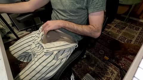 Snapshot of stevie_grey chatting on September 22, 2025, 1:35 pm stevie_grey online show from September 22, 2025, 1:35 pm