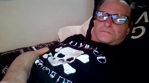 steviehard7 online show from January 23, 2025, 3:48 am