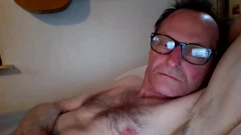 steviehard7 online show from January 25, 2025, 3:30 am