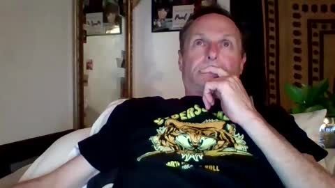 steviehard7 online show from January 28, 2025, 5:32 am