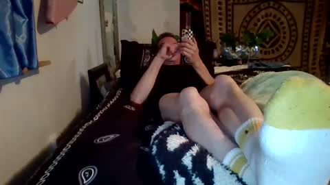 steviehard7 online show from March 11, 2025, 4:54 am